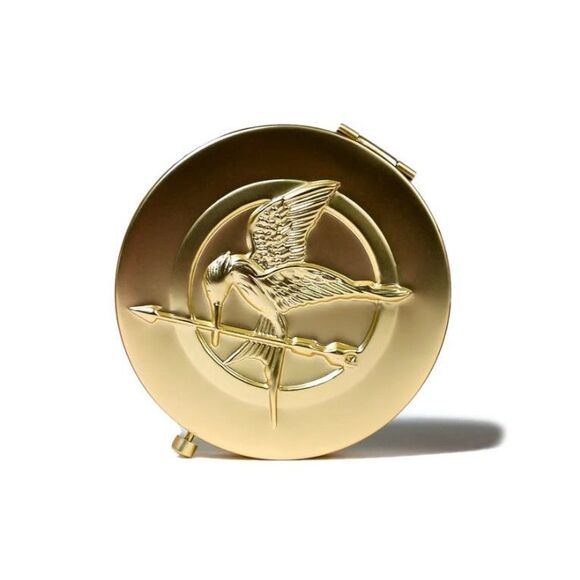 STORYBOOK COSMETICS - NWOT World of  Hunger Games Pressed Powder/"Girl on Fire" - Picture 2 of 15